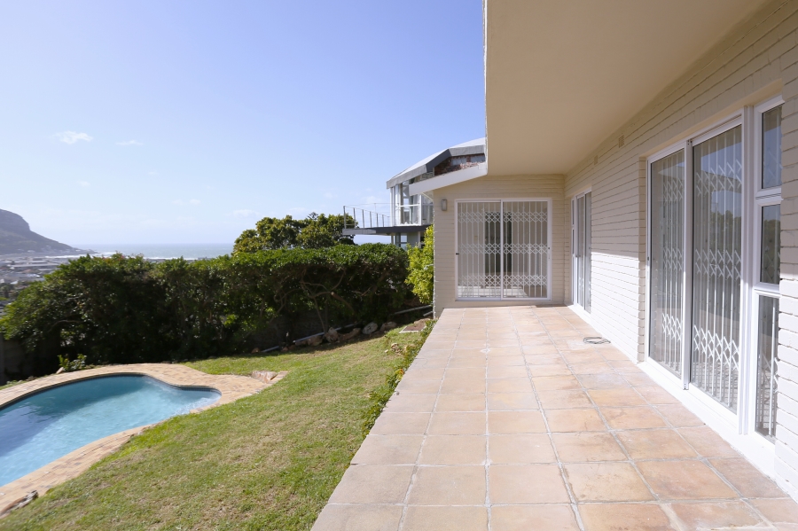 To Let 3 Bedroom Property for Rent in Fish Hoek Western Cape